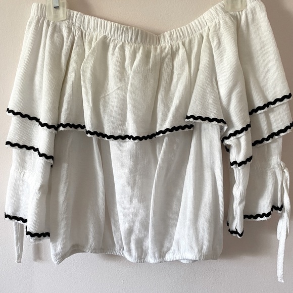 Forever 21 Blouse - Picture 1 of 3